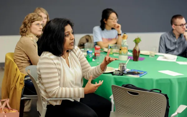 Field School participants discuss their research